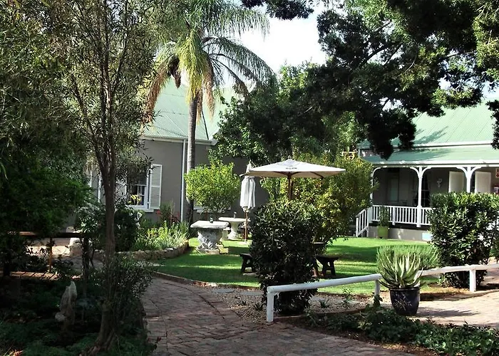 Housemartin Lodge & Self Catering
