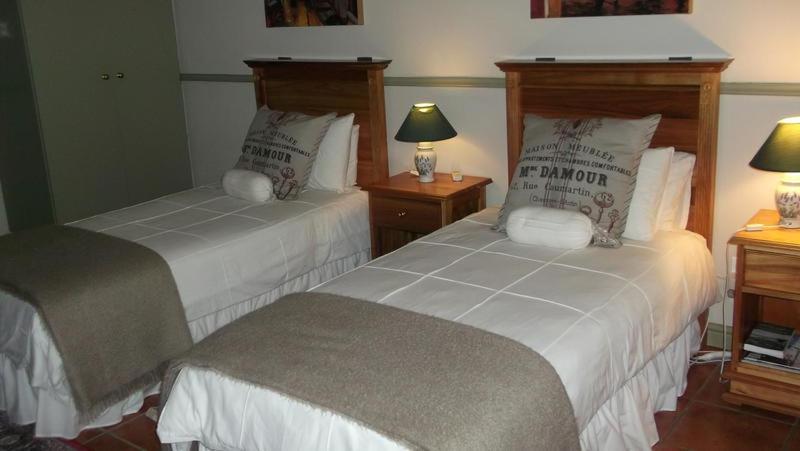 Lodge Housemartin & Self Catering De Rust