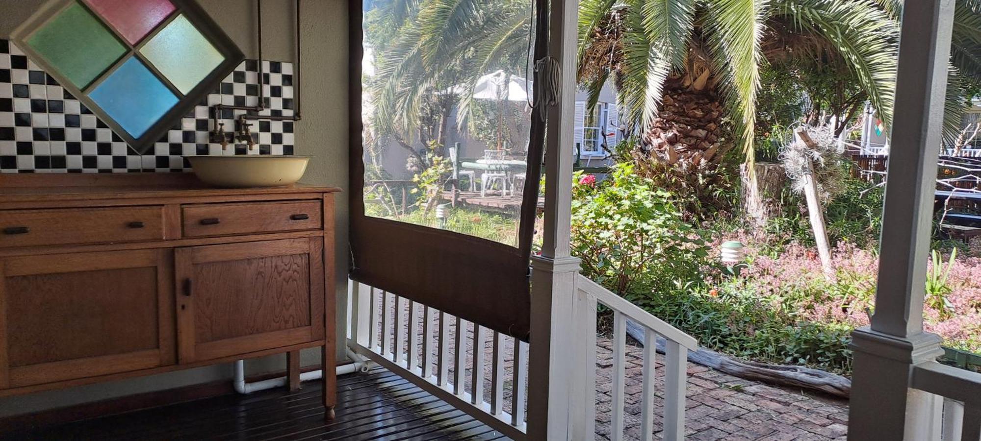 Lodge Housemartin & Self Catering De Rust