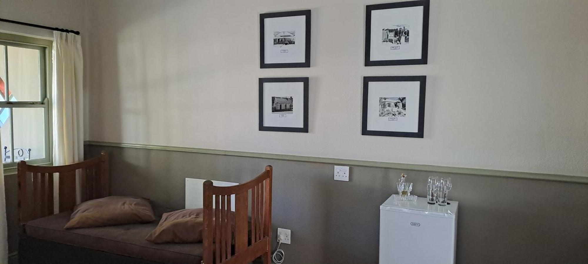 Housemartin & Self Catering Lodge *