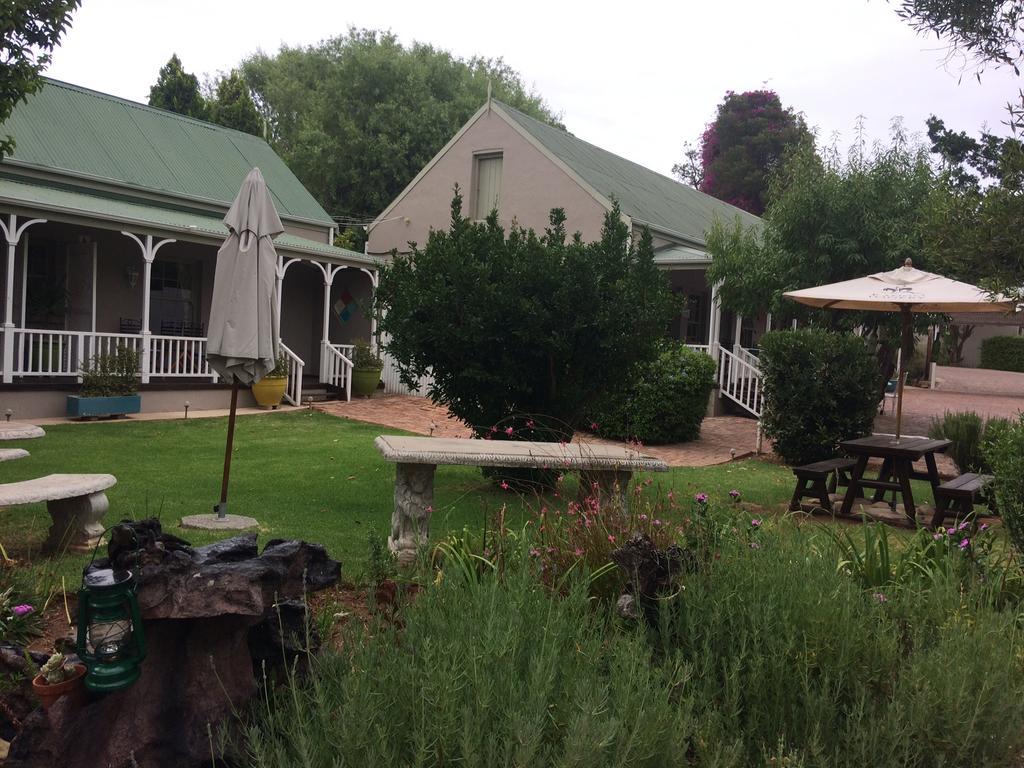 Lodge Housemartin & Self Catering
